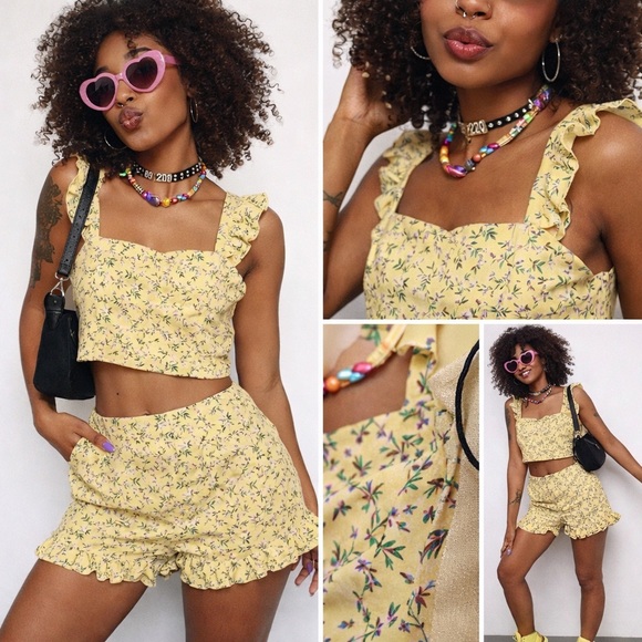 Nasty Gal Pants - Nasty Gal Days of Flower Lives Floral Crop Top and Shorts Set Yellow